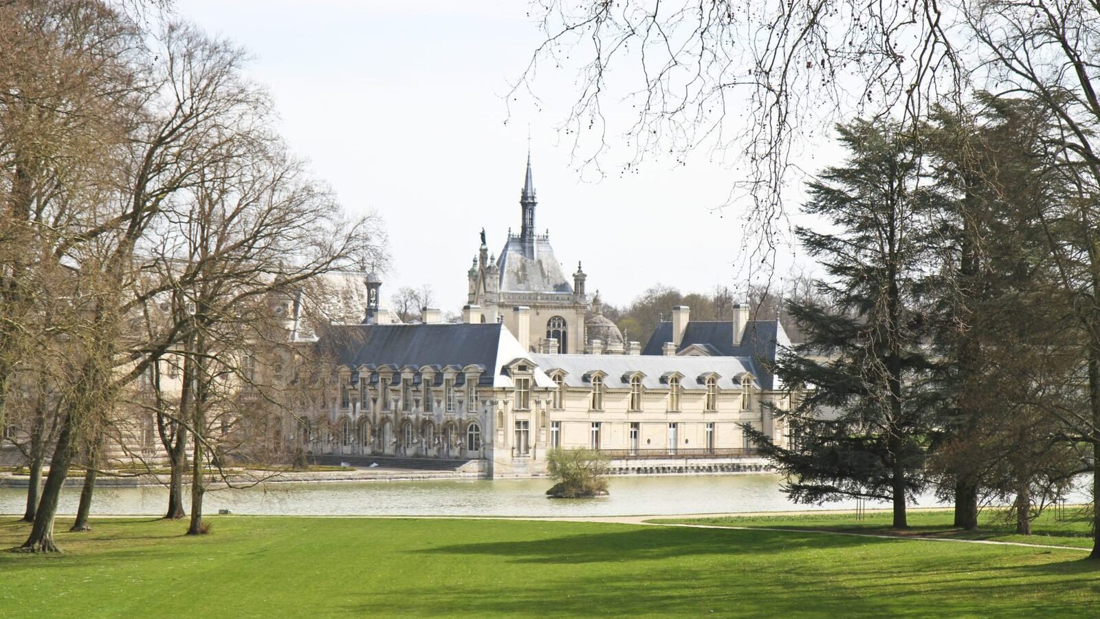 10 Essential Tips for an Unforgettable Day Trip to Château de Chantilly from Paris
